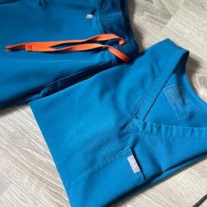 Figs set in Alps Blue